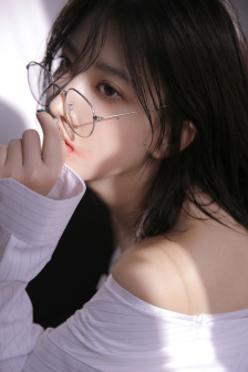 红尘客栈mv女主角